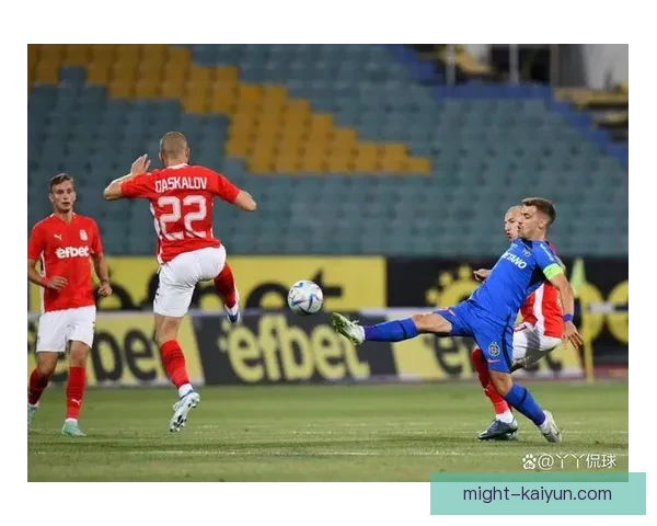 西甲球队在欧联杯淘汰赛中迎来激烈对决,表现值得关注 西甲球队在欧联杯淘汰赛中迎来激烈对决,表现值得关注