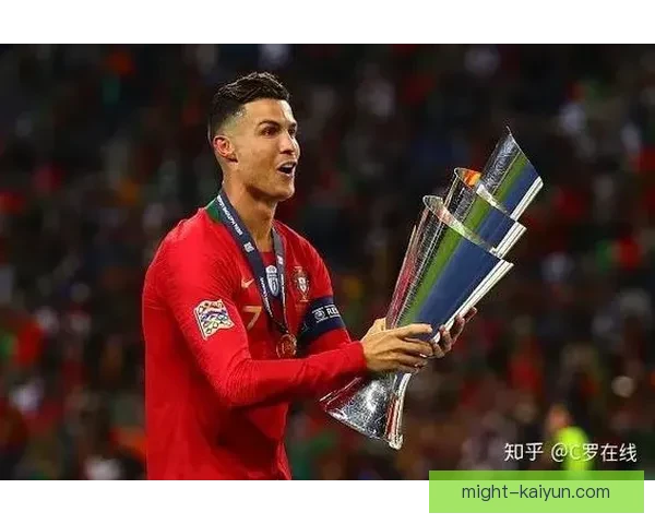 孙兴慜向热刺球迷承诺继续全力以赴，状态持续提升。